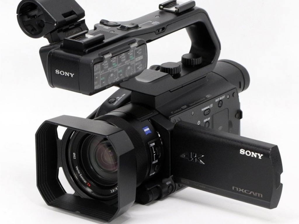 Sony NX80